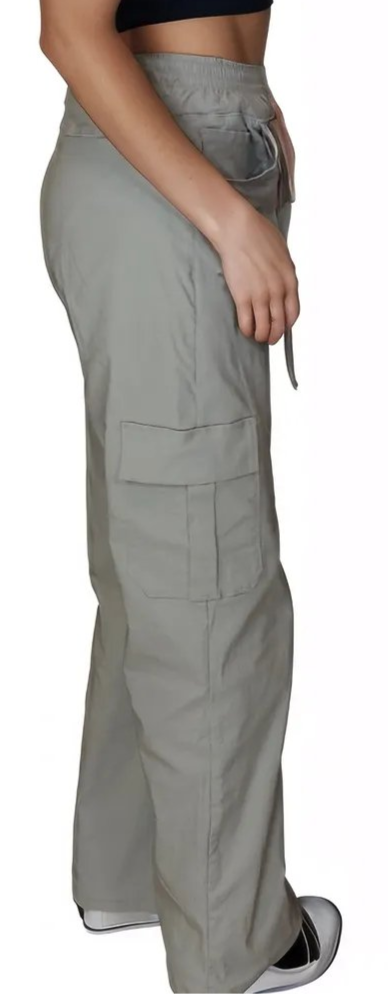 Khaki Oversized Cargo Pants – Stretchable & Trendy