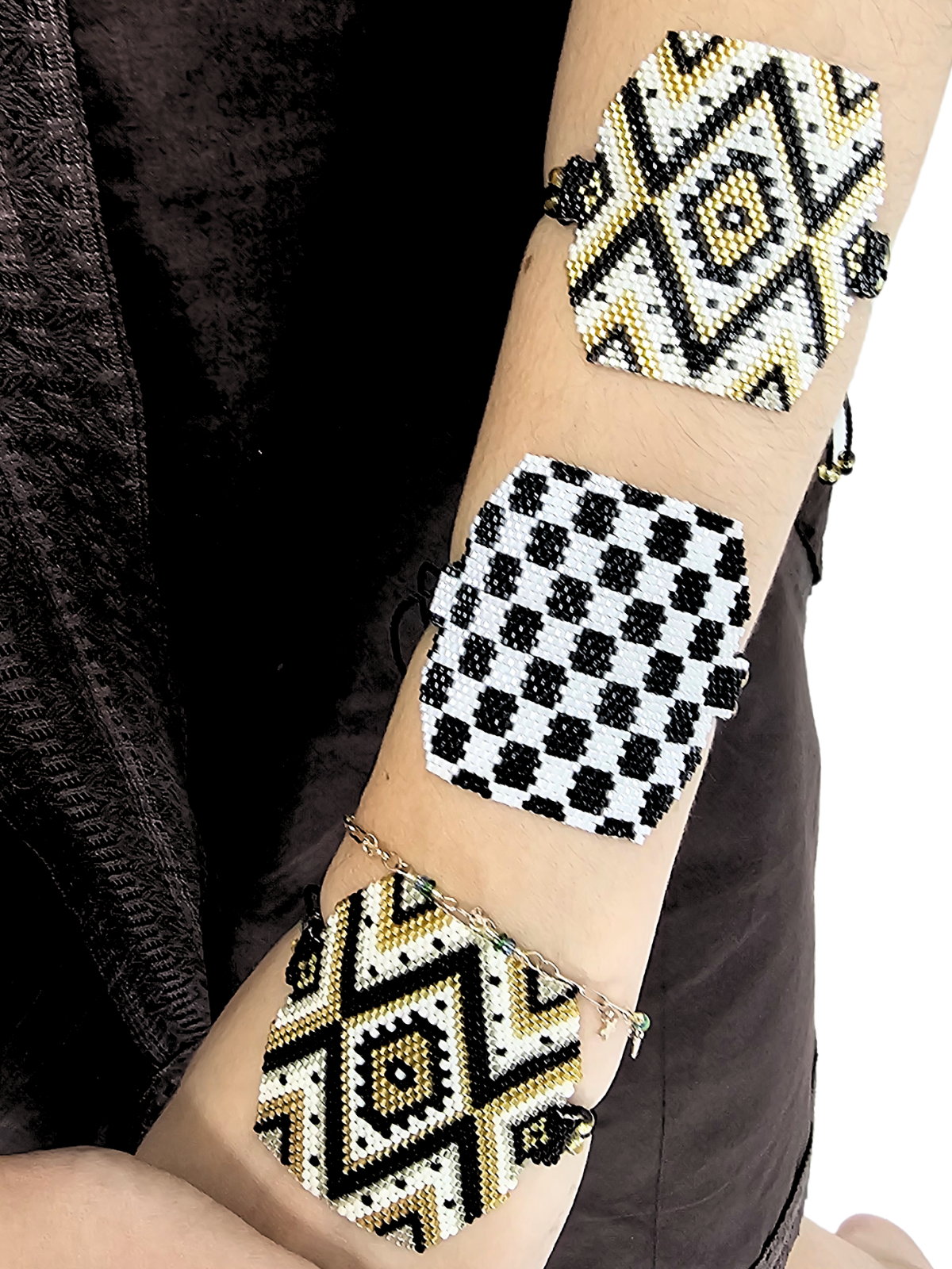 Wixarika Miyuki Beaded Bracelets – Handmade Mexican Huichol Jewelry "Corona"